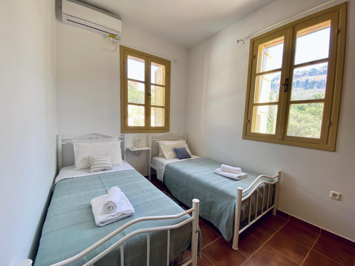 To Petrino Apartment Megisti ภายนอก รูปภาพ