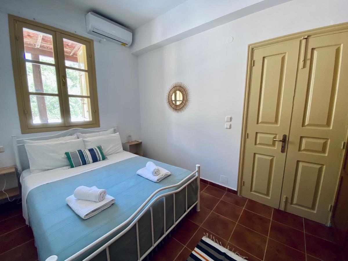 To Petrino Apartment Megisti ภายนอก รูปภาพ