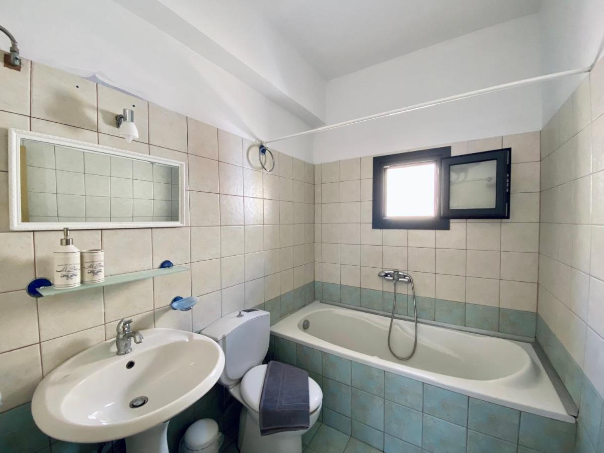 To Petrino Apartment Megisti ภายนอก รูปภาพ